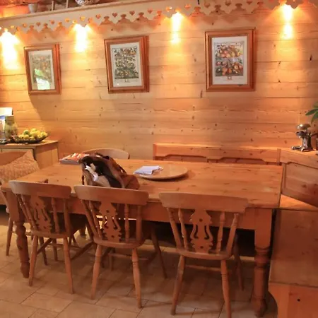 Maison Verte Large With Hot Tub Chalet *