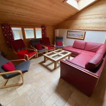 Maison Verte Large With Hot Tub